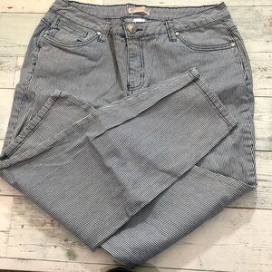 DB 1962 by Dress Barn Strip Crop Jeans 12